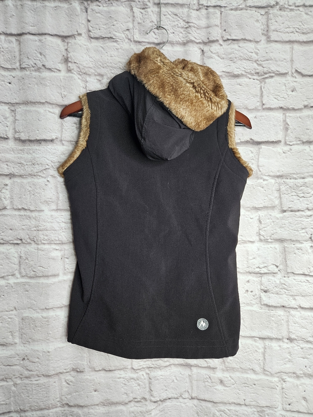 Marmot Women's Furlong Vest Faux Fur Black Size Small - Picture 11 of 11
